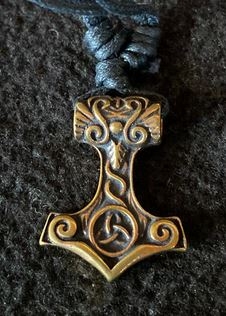 Anhänger - Thor Hammer - Dreiecksknoten - Bronze